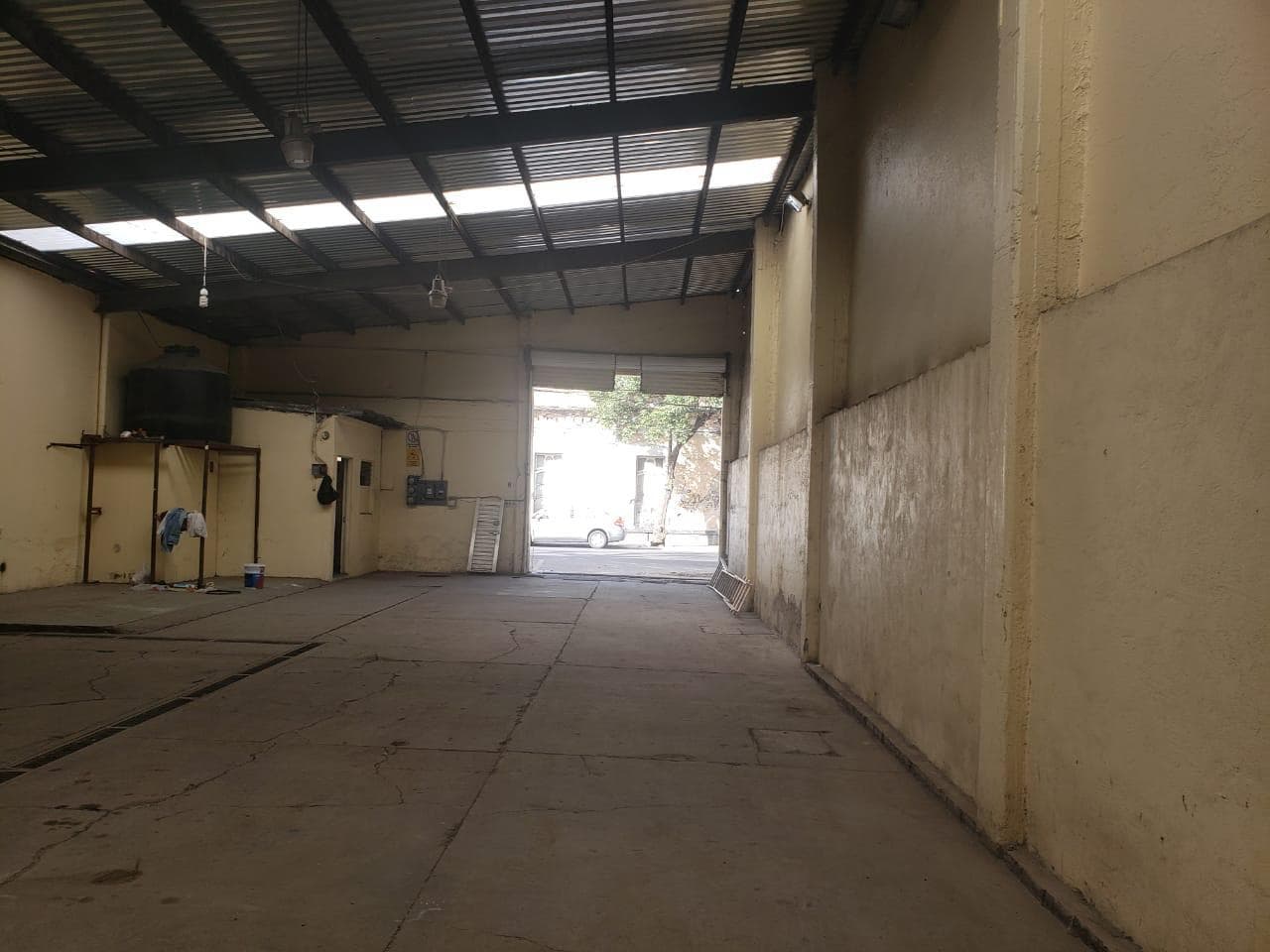Commercial warehouse in Santa Maria La Ribera
