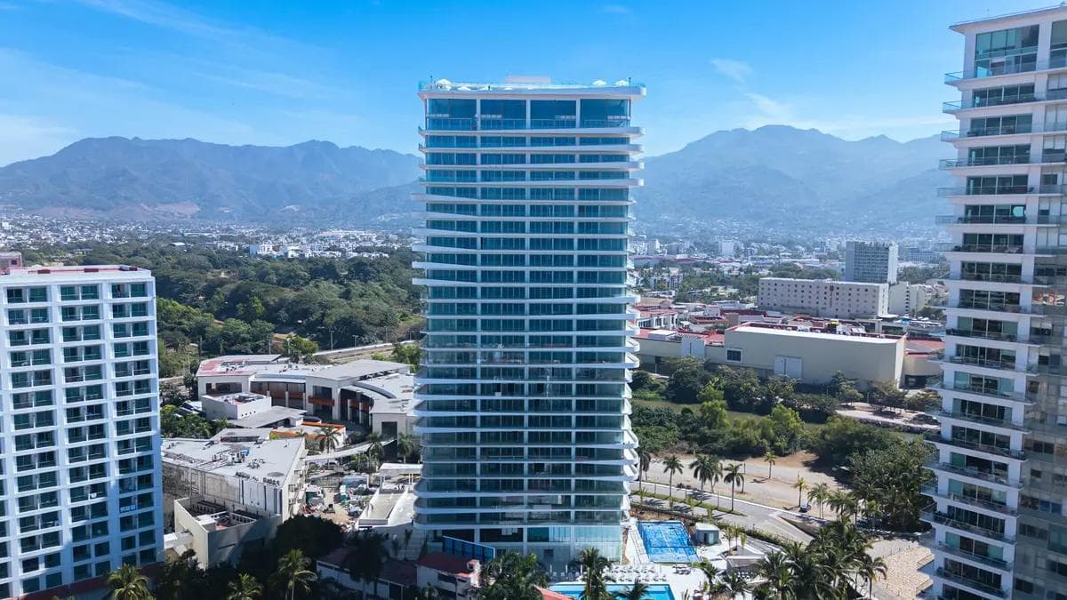 Luxury Apartment with Ocean Views at Limu Luxury Residences