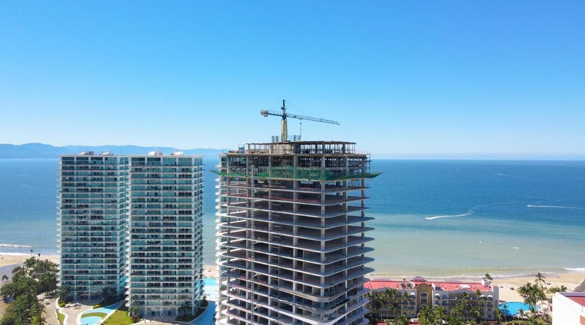 Limu Luxury Residences – Luxury Apartment with Panoramic Ocean Views | 25th Floor ?