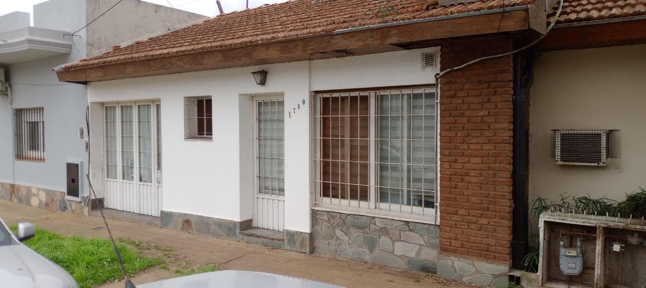 inmejorable casa en Martinez