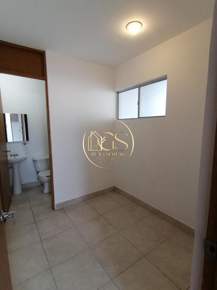 HOUSE FOR SALE IN SAN LORENZO, CELAYA RESIDENTIAL AREA