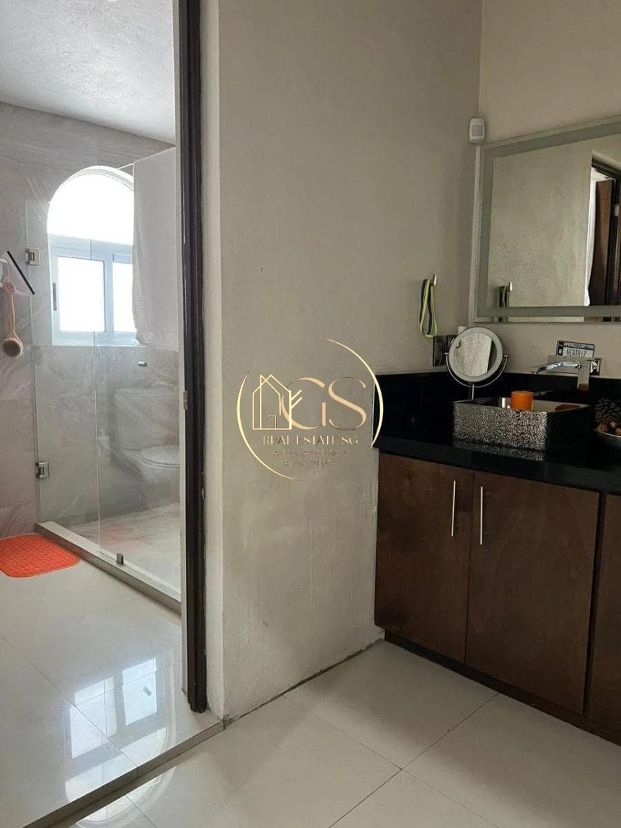 HOUSE FOR SALE IN LAS ALAMEDAS, CELAYA