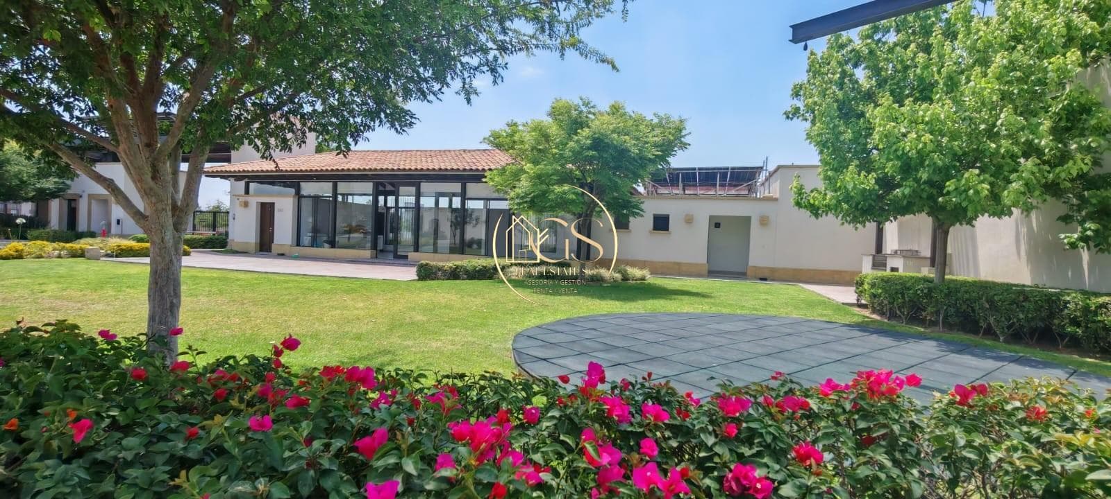 1-STORY HOUSE FOR SALE IN THE MAYORAZGO RESIDENTIAL AREA