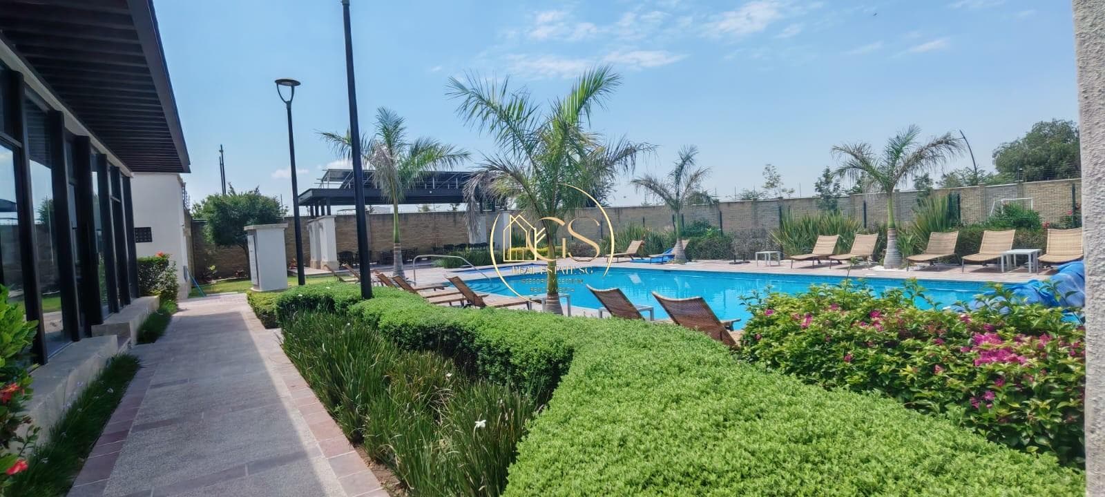 1-STORY HOUSE FOR SALE IN THE MAYORAZGO RESIDENTIAL AREA