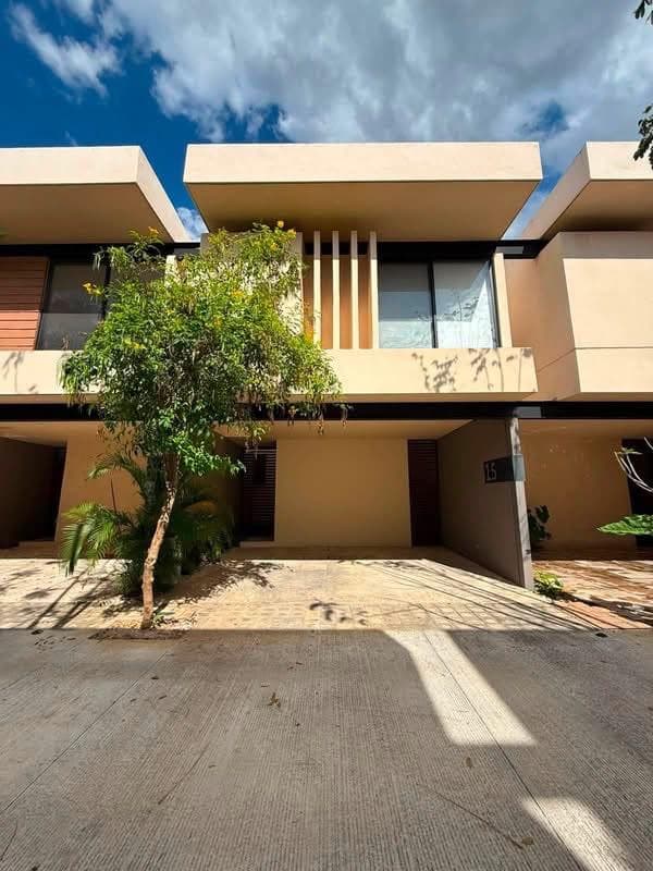 Townhouse for Sale and Rent in Temozon