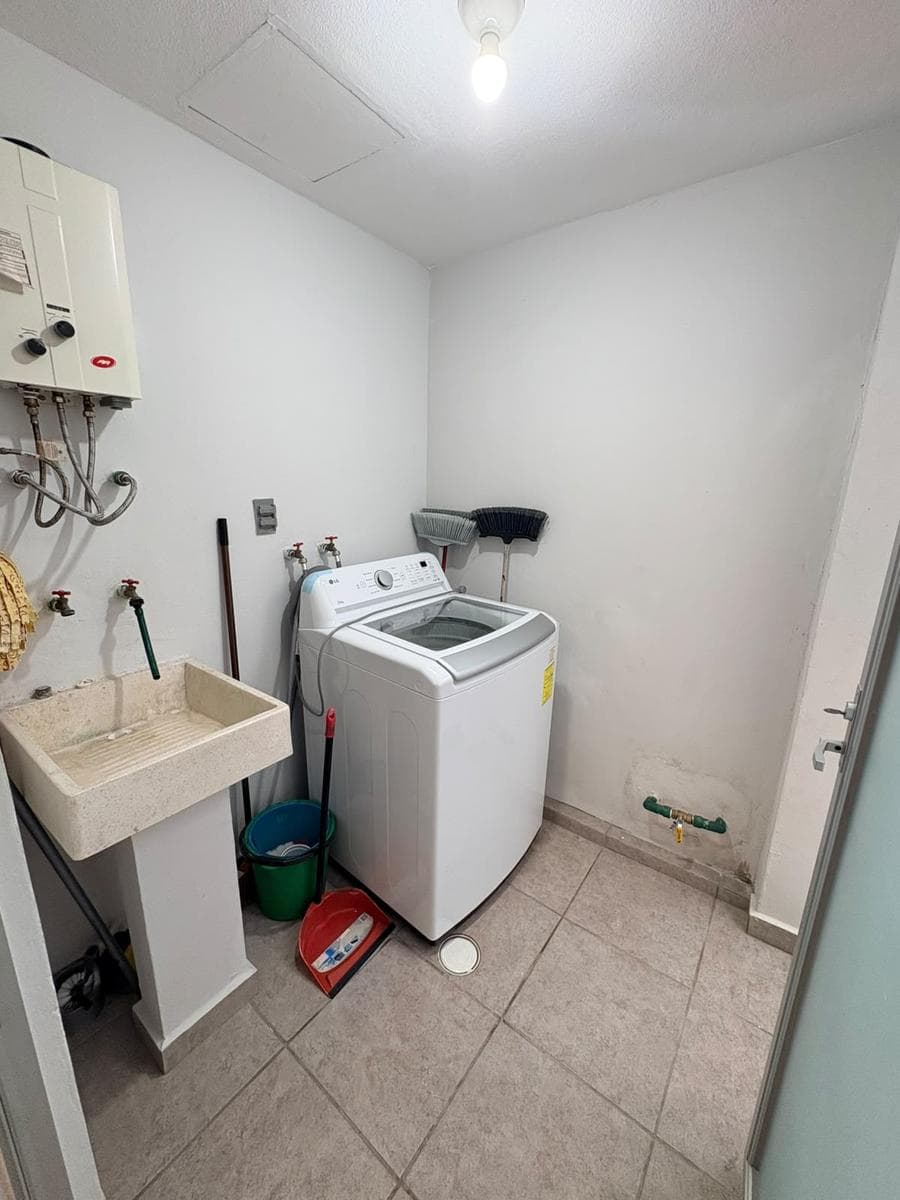 Apartment in the Costa de Oro Subdivision