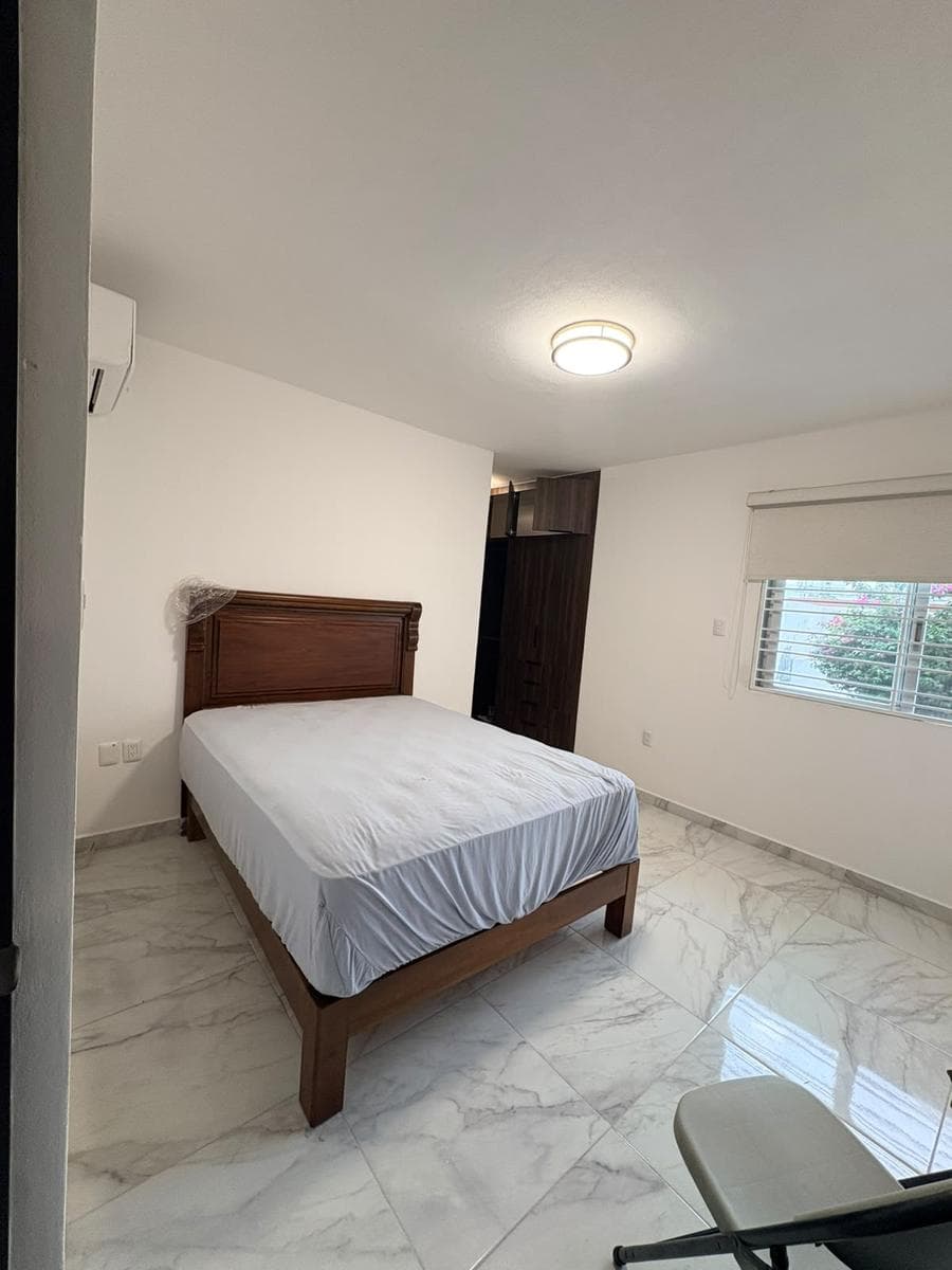 Apartment in the Costa de Oro Subdivision