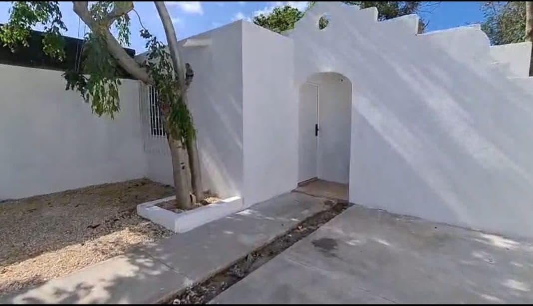 Renovated One-Story House with 1 Bedroom in the Yucalpetén Neighborhood, Mérida