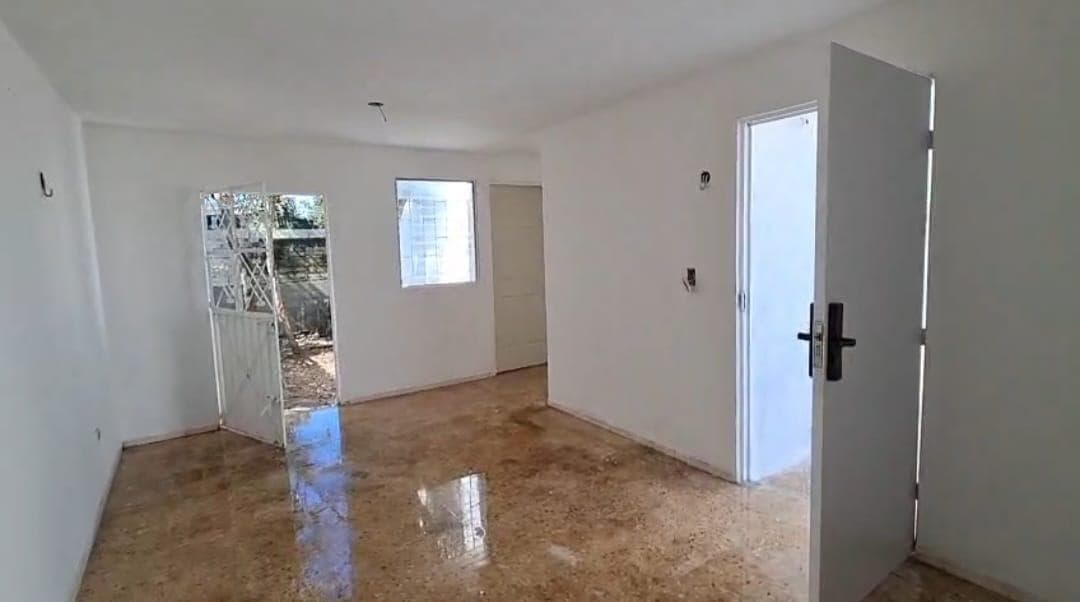Renovated One-Story House with 1 Bedroom in the Yucalpetén Neighborhood, Mérida