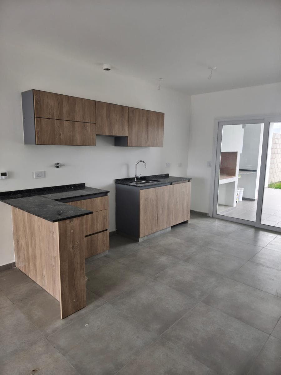 2-Bedroom House for Sale in Docta