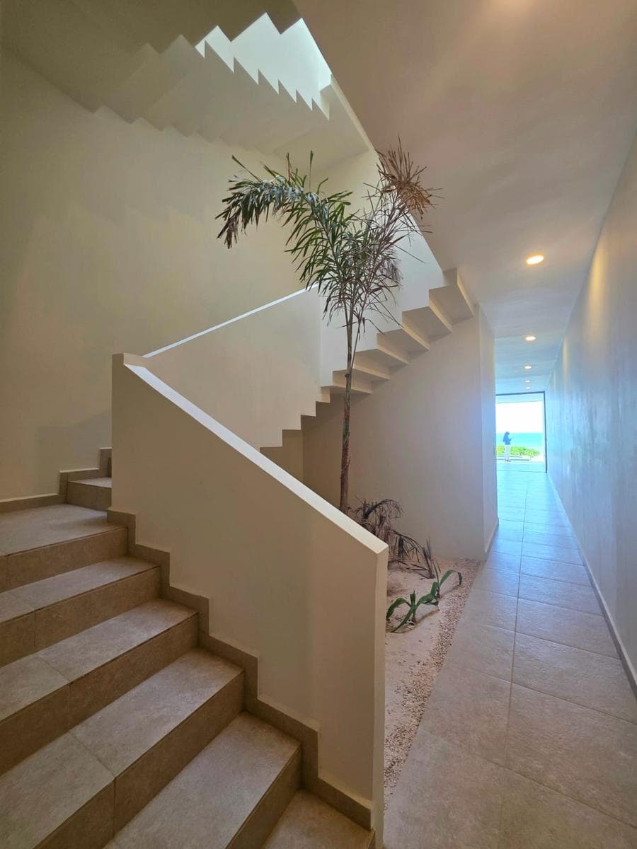 Villa for sale in Chelem Beach, Yucatán—Oceanfront—with 4 bedrooms.