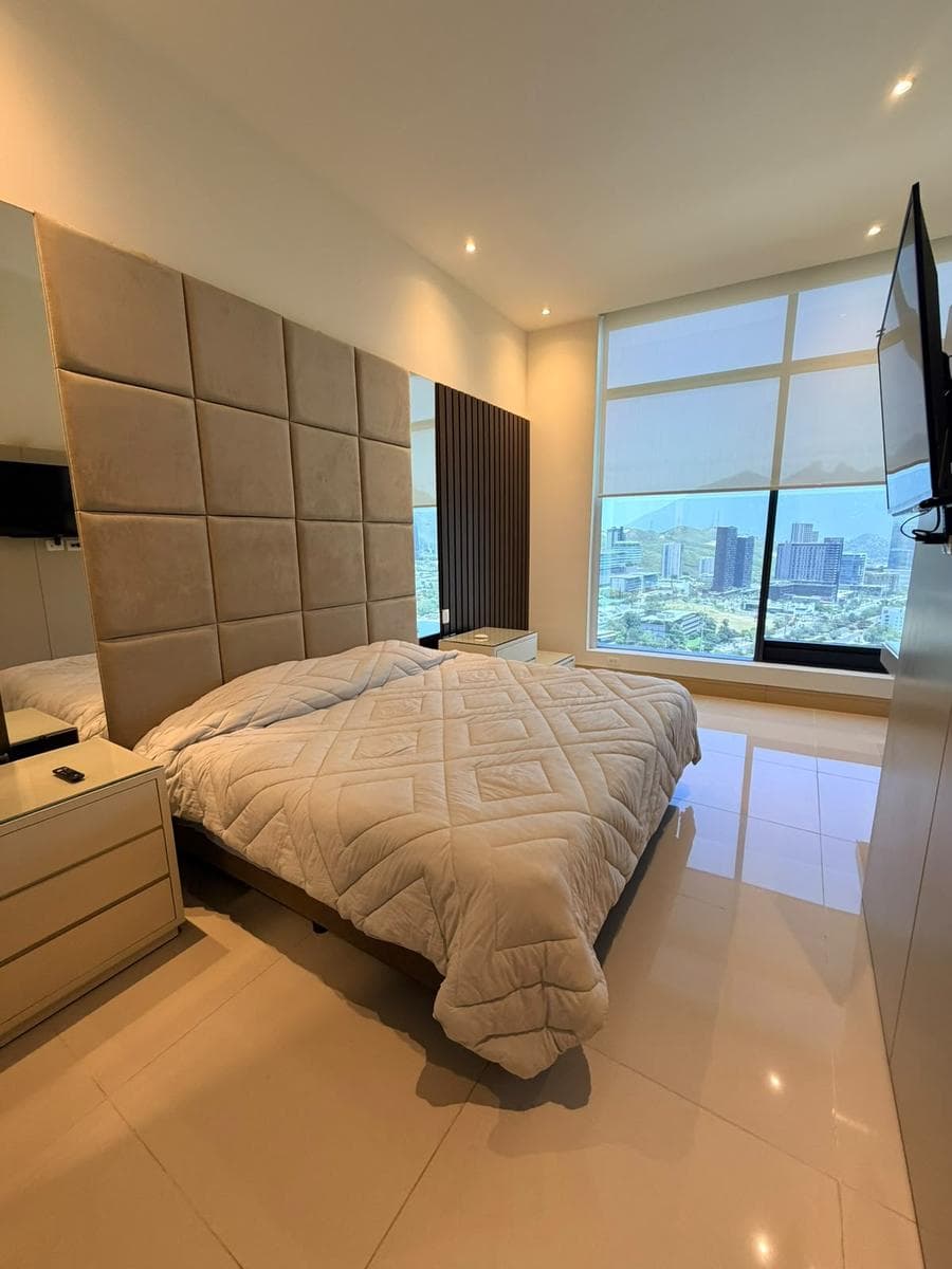 APARTMENT FOR RENT AT METROPOLITAN CENTER