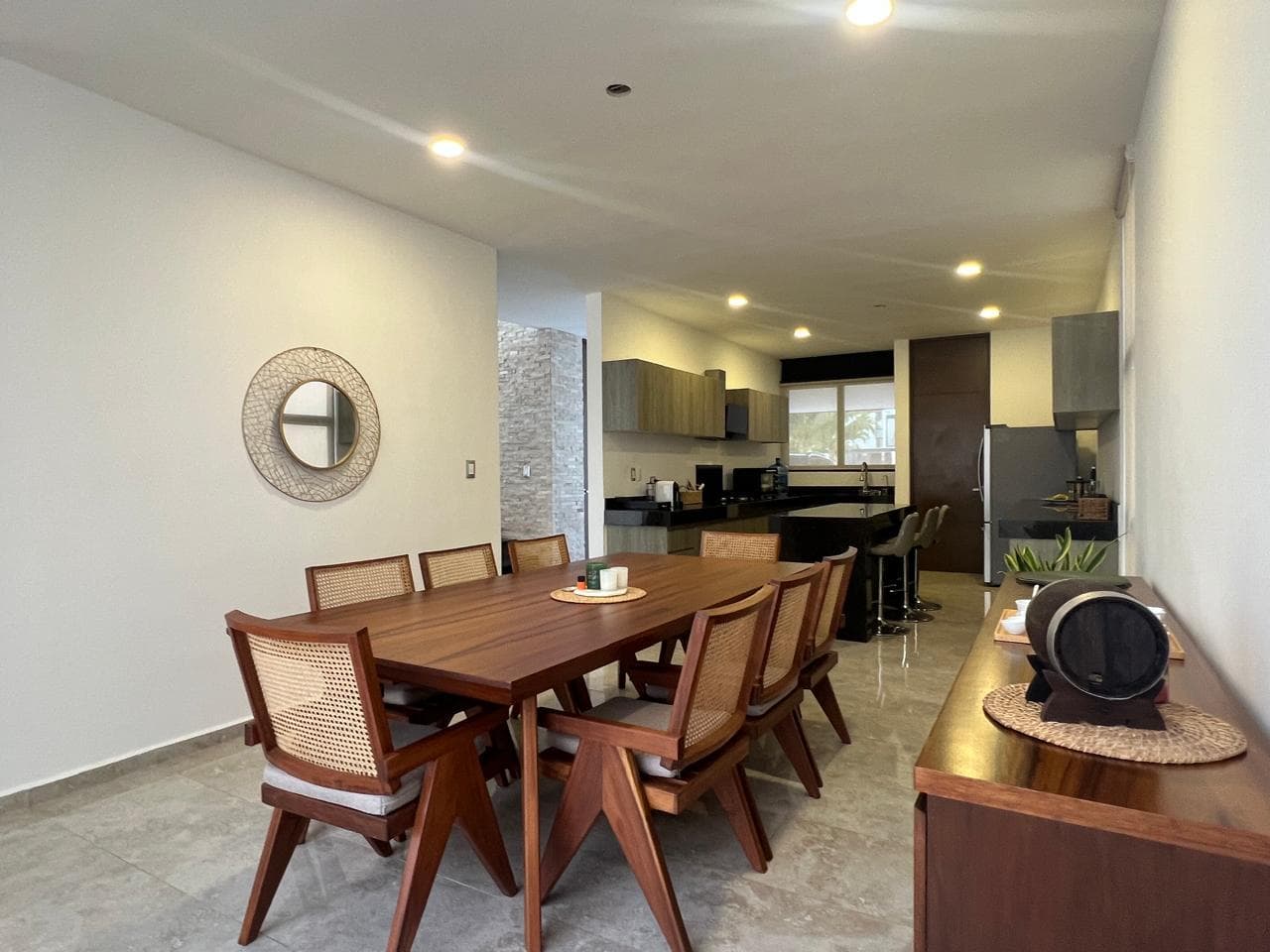 FULLY FURNISHED HOUSE FOR SALE: 3 BEDROOMS, SOLAR PANELS, IN A PRIVATE COMPLEX WITH CONKAL AMENITIES, MÉRIDA