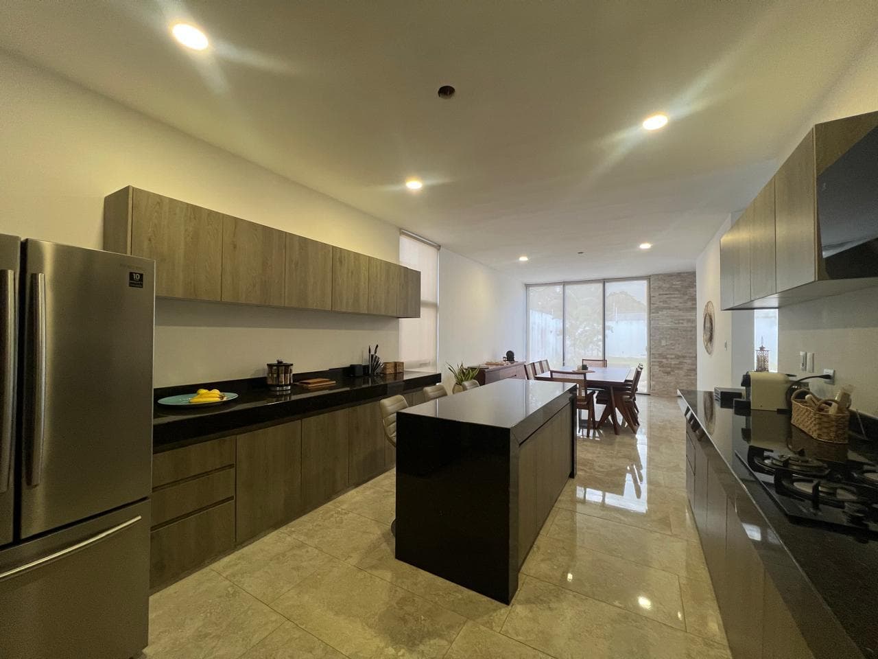 FULLY FURNISHED HOUSE FOR SALE: 3 BEDROOMS, SOLAR PANELS, IN A PRIVATE COMPLEX WITH CONKAL AMENITIES, MÉRIDA