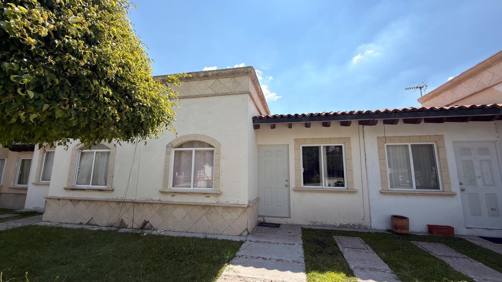 House in the Los Naranjos Subdivision