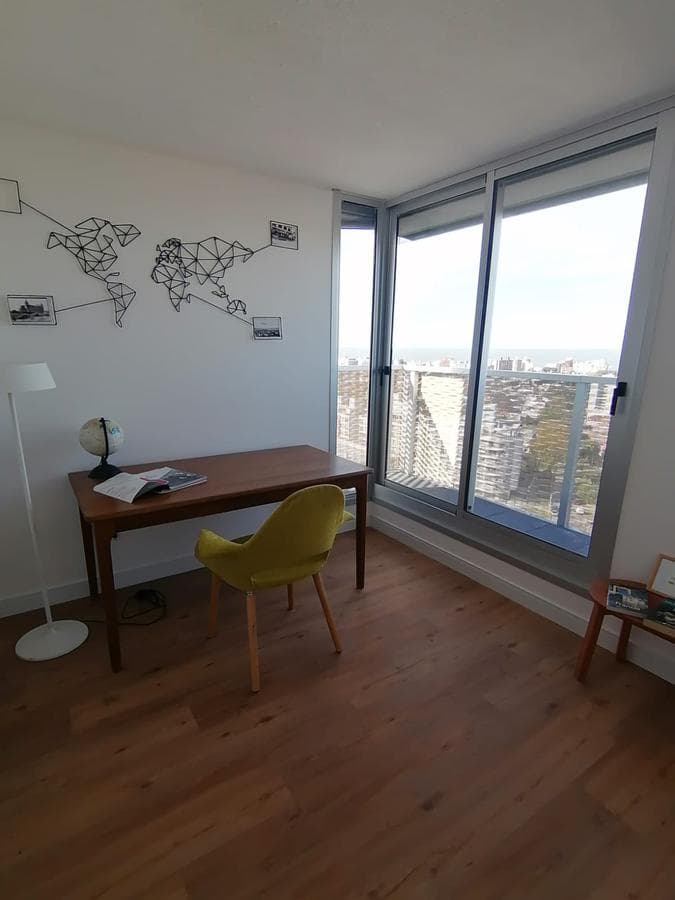 For Sale or Lease: 2-Bedroom Apartment with Terrace in Malvín