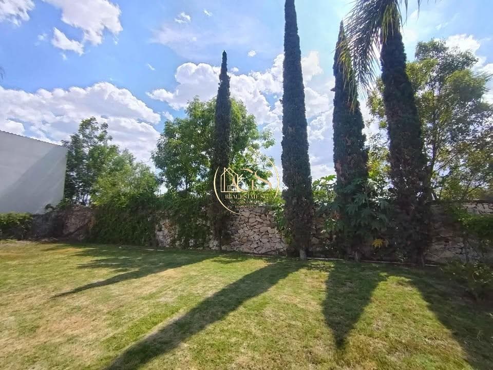 HOUSE FOR RENT IN QUINTA SAN MARIA CELAYA