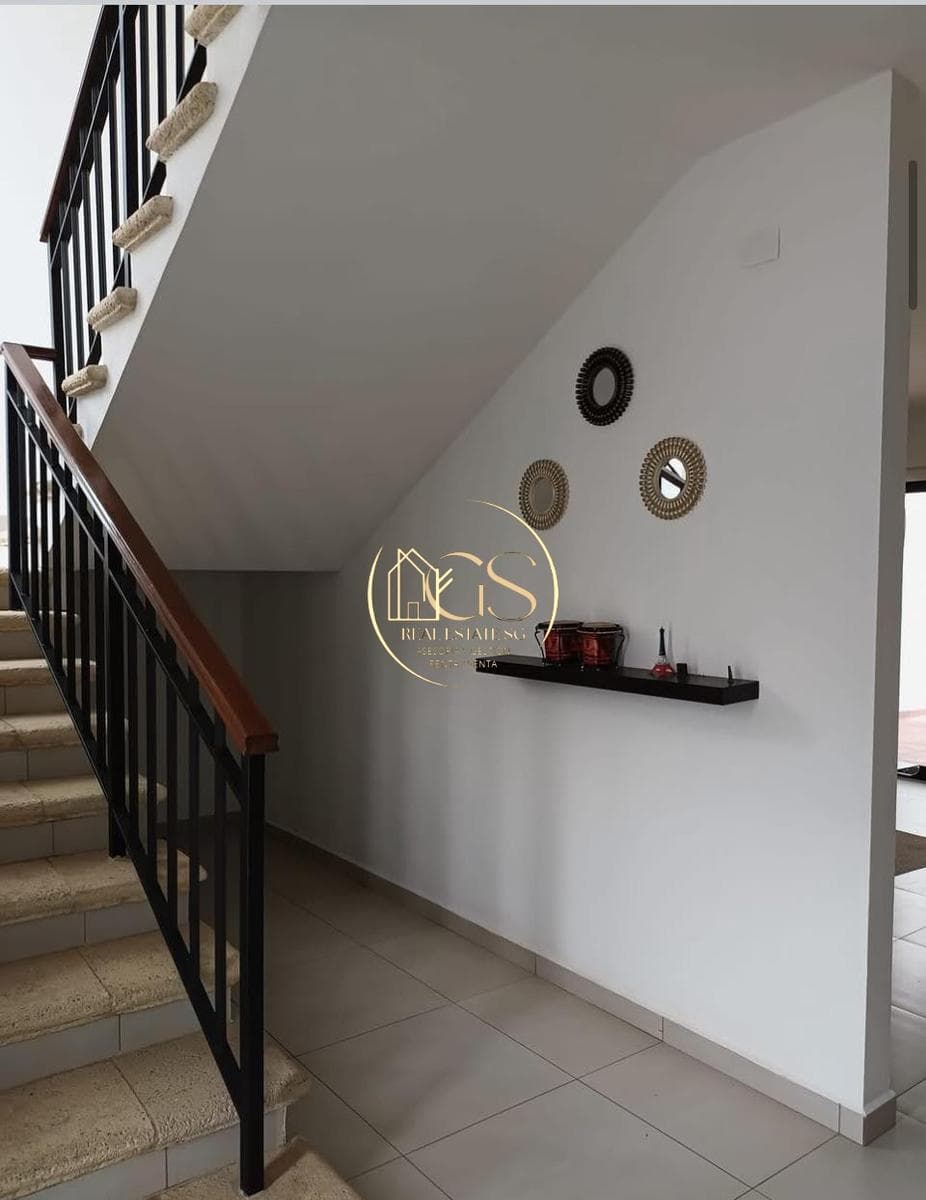 HOUSE FOR RENT IN QUINTAS CAMPO REAL, CELAYA