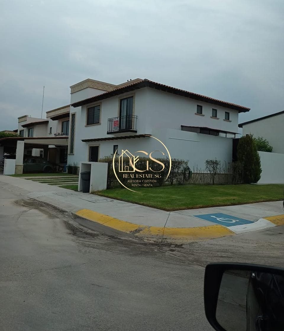 HOUSE FOR RENT IN QUINTAS CAMPO REAL, CELAYA