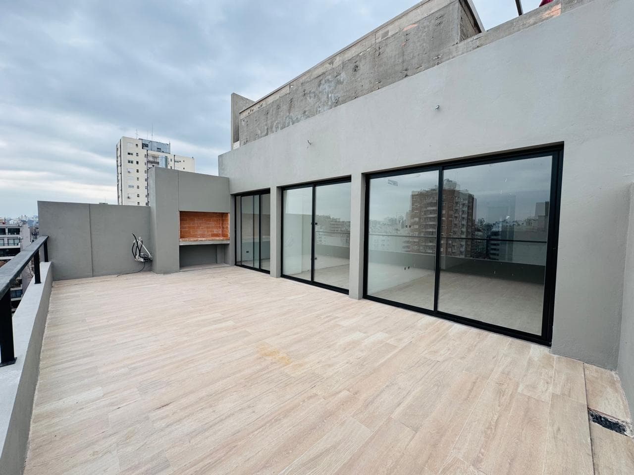 4-room apartment for sale in Villa Crespo with a large terrace, barbecue, and garage