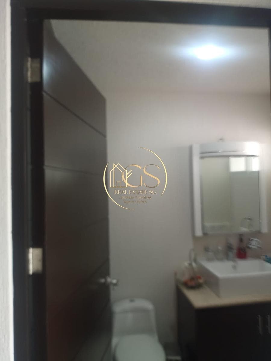 HOUSE FOR SALE IN THE ARBOLADA RESIDENTIAL NEIGHBORHOOD OF CELAYA