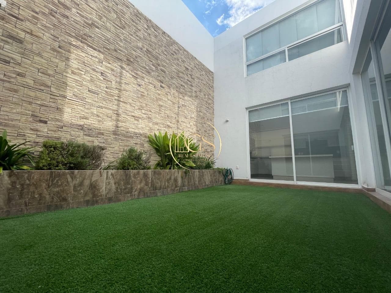 HOUSE FOR SALE IN RIBERAS DEL CAMPESTRE, CELAYA