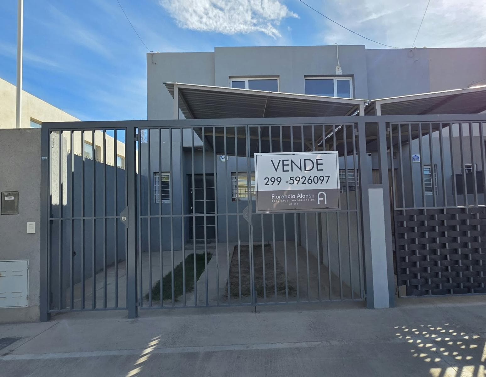 2-BEDROOM DUPLEX FOR RENT in the Confluencia Neighborhood