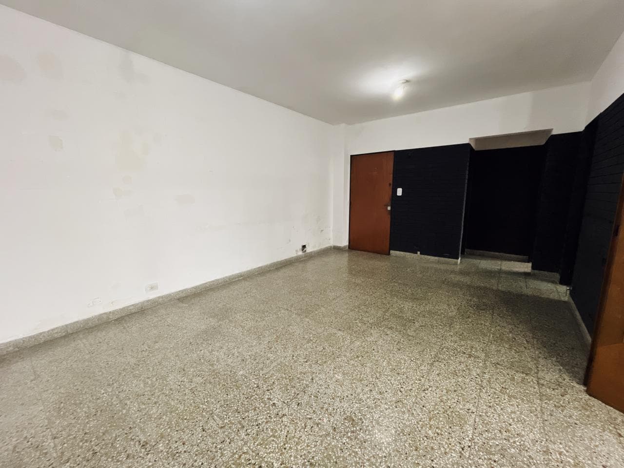3-room apartment with a spacious balcony and garage FOR SALE - Downtown Wilde