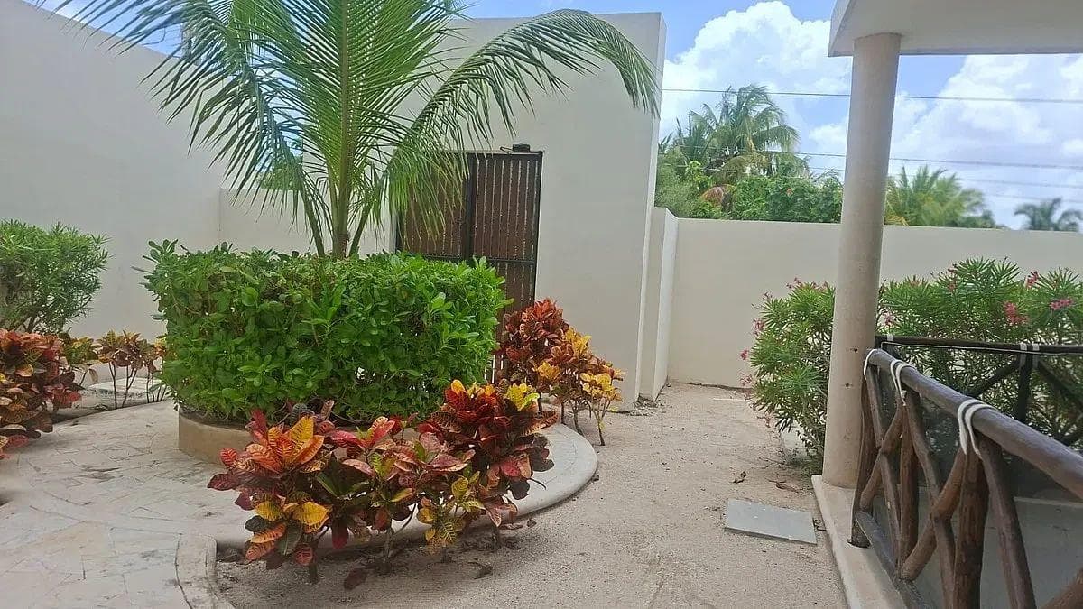 APARTMENT FOR SALE IN CHICXULUB, FURNISHED, ONE BLOCK FROM THE BEACH
