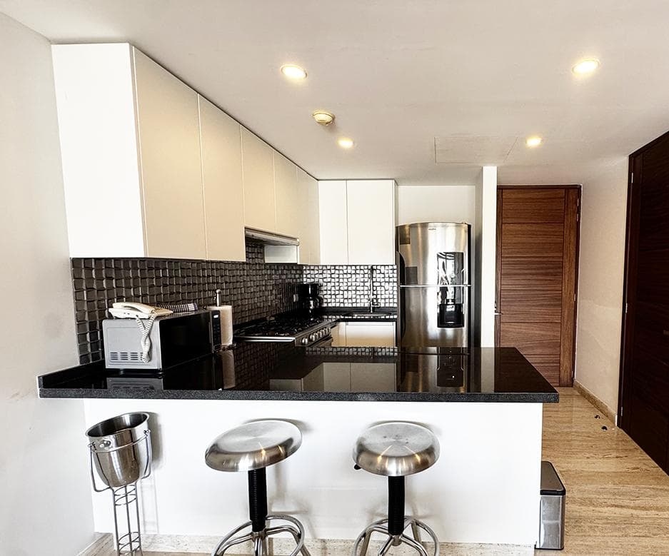 Apartment in Puerto Cancun, high floor