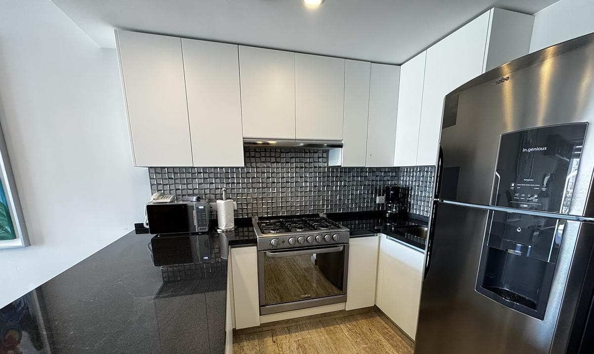 Apartment in Puerto Cancun, high floor