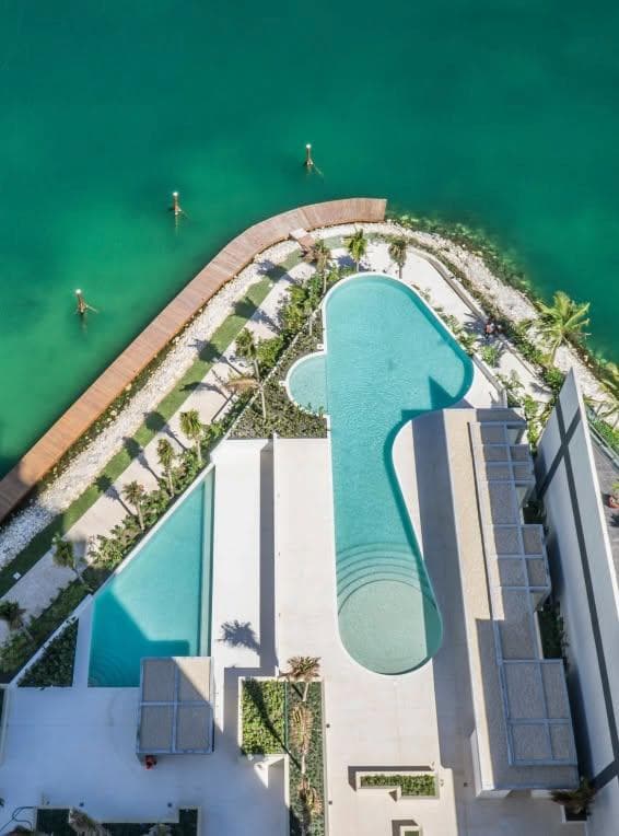 Apartment in Puerto Cancun, high floor