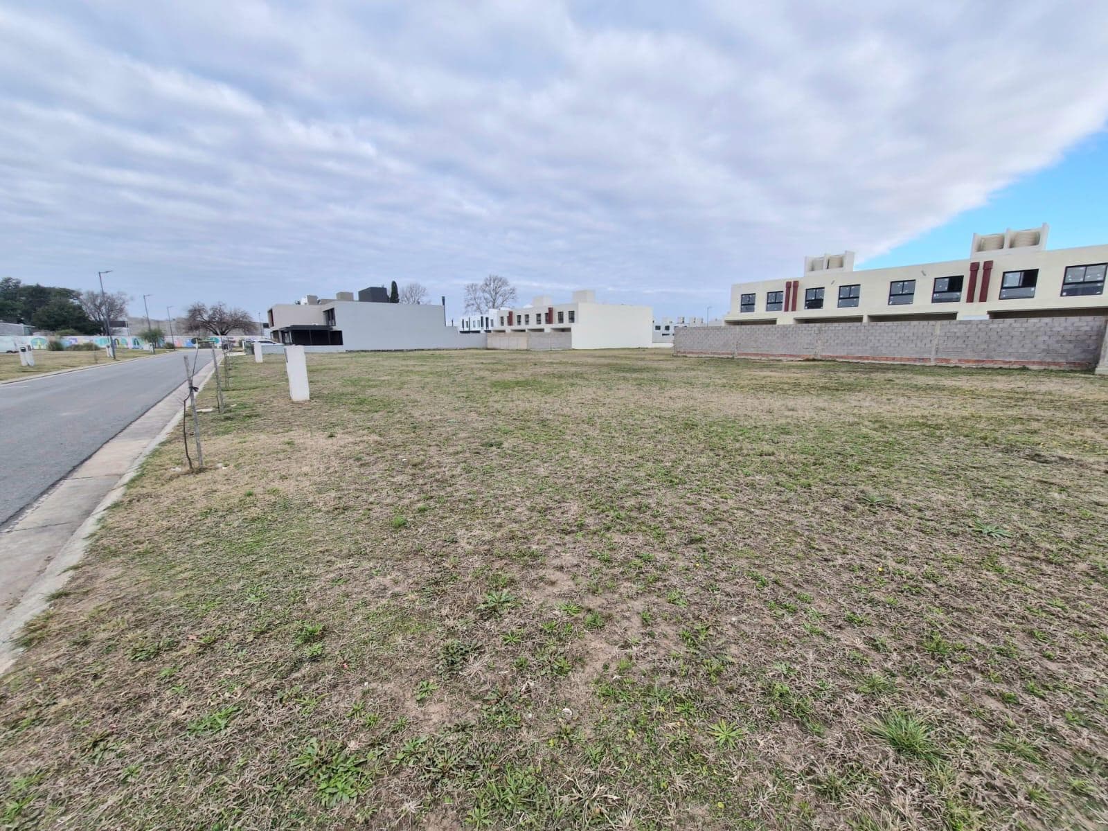 CHACRAS GREEN - LOT SUITABLE FOR A DUPLEX - 360 M²