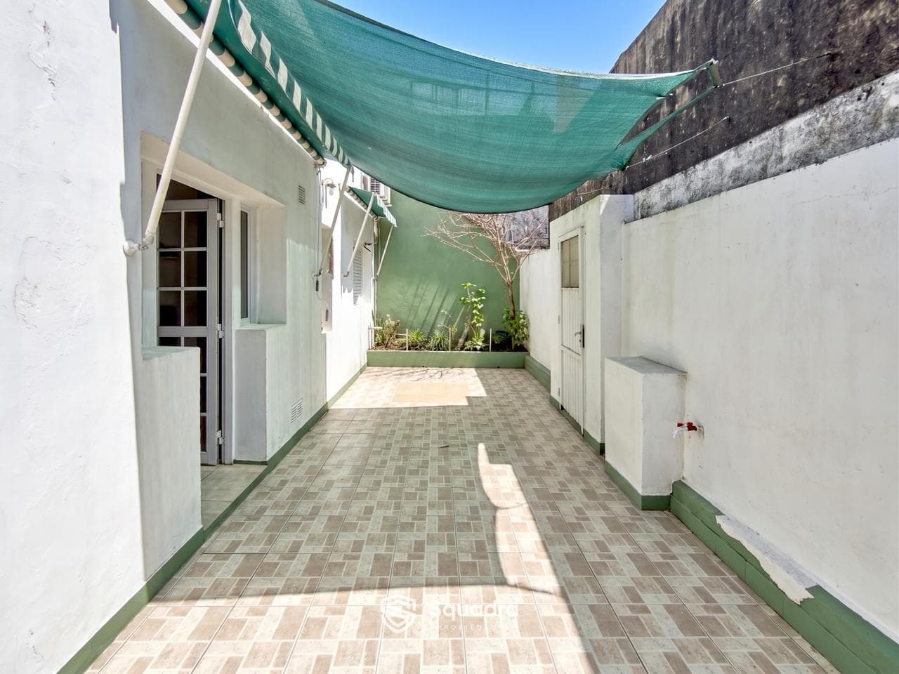 FOR SALE - 2-bedroom row house with a patio and terrace - Echesortu, Rosario - QUALIFIES FOR A MORTGAGE.