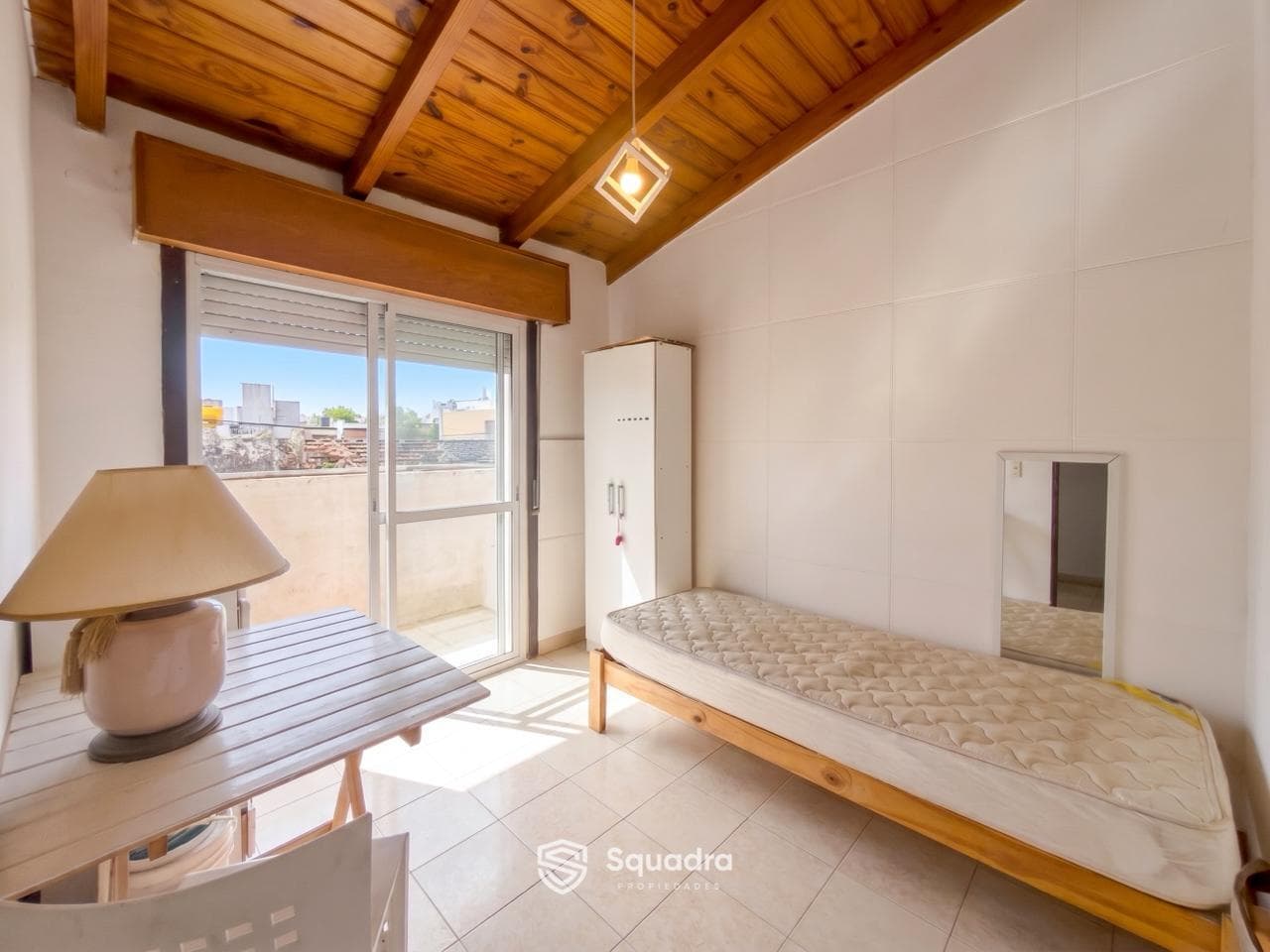 FOR SALE - 2-bedroom row house with a patio and terrace - Echesortu, Rosario - QUALIFIES FOR A MORTGAGE.