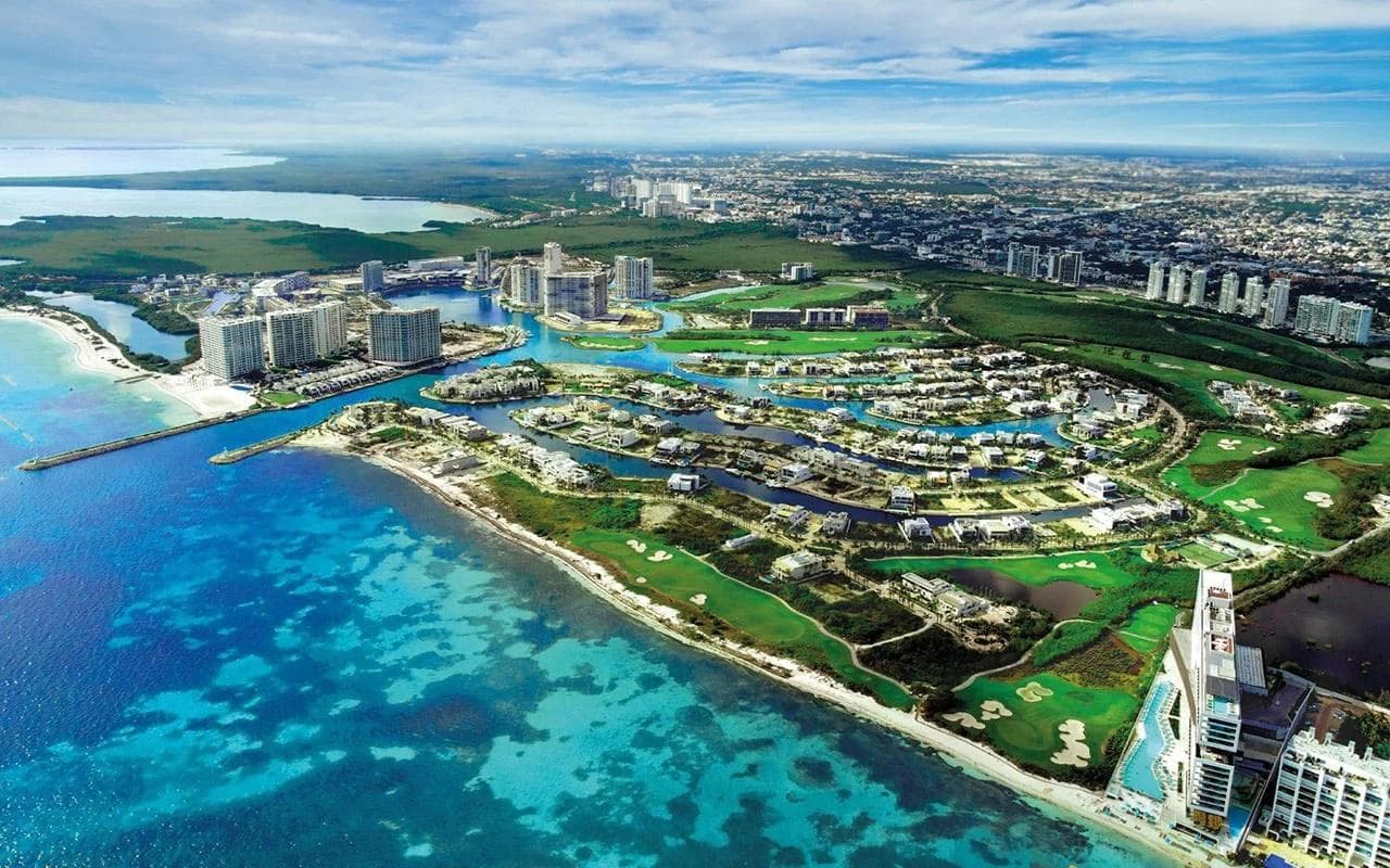Land in Puerto Cancun / Land in Puerto Cancun
