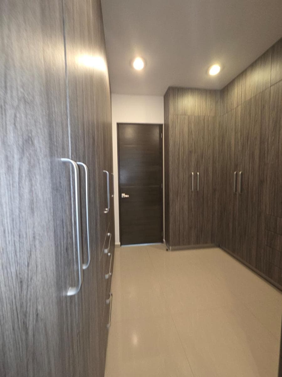 HOUSE FOR RENT IN CUMBRES RESIDENTIAL AREA, AT THE CORNER OF AV. HUAYACAN AND AV. COLOSIO, CANCUN