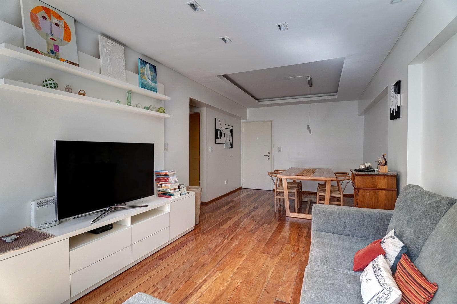 3-Room Furnished Apartment for Rent