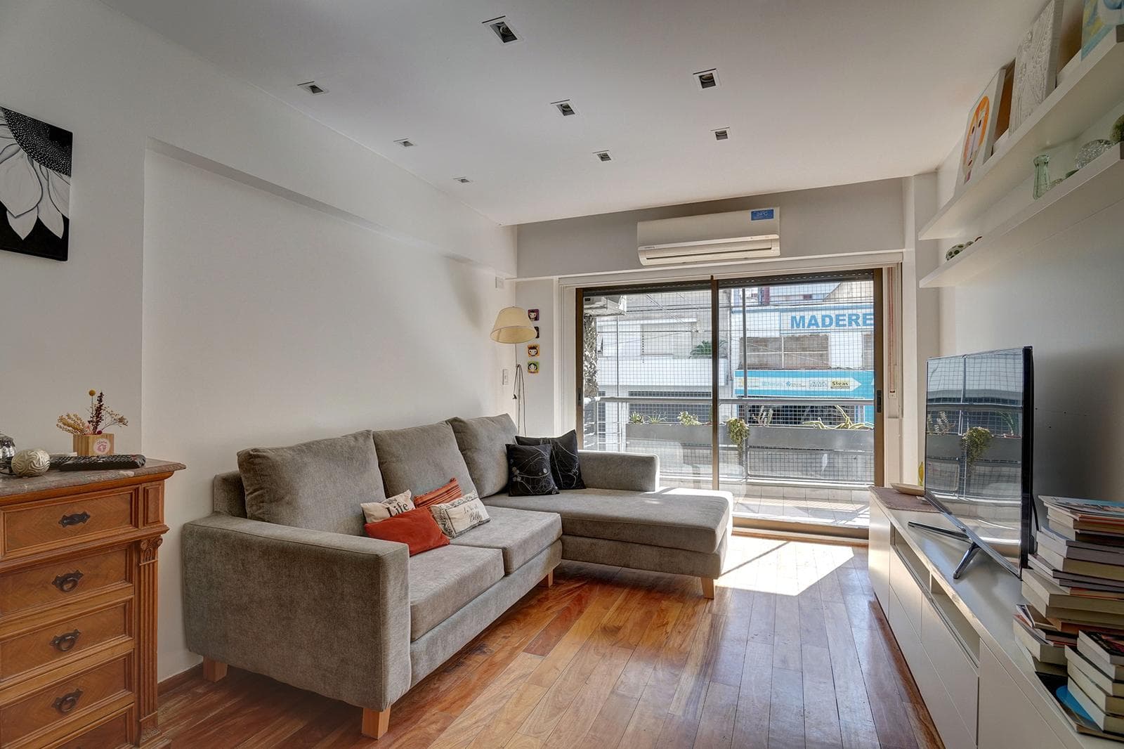 3-Room Furnished Apartment for Rent