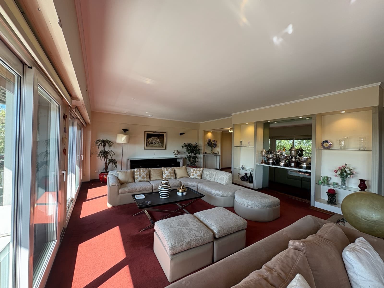 Apartment in Cañitas on Av. Libertador with a view of the racetrack. 4 rooms with a garage