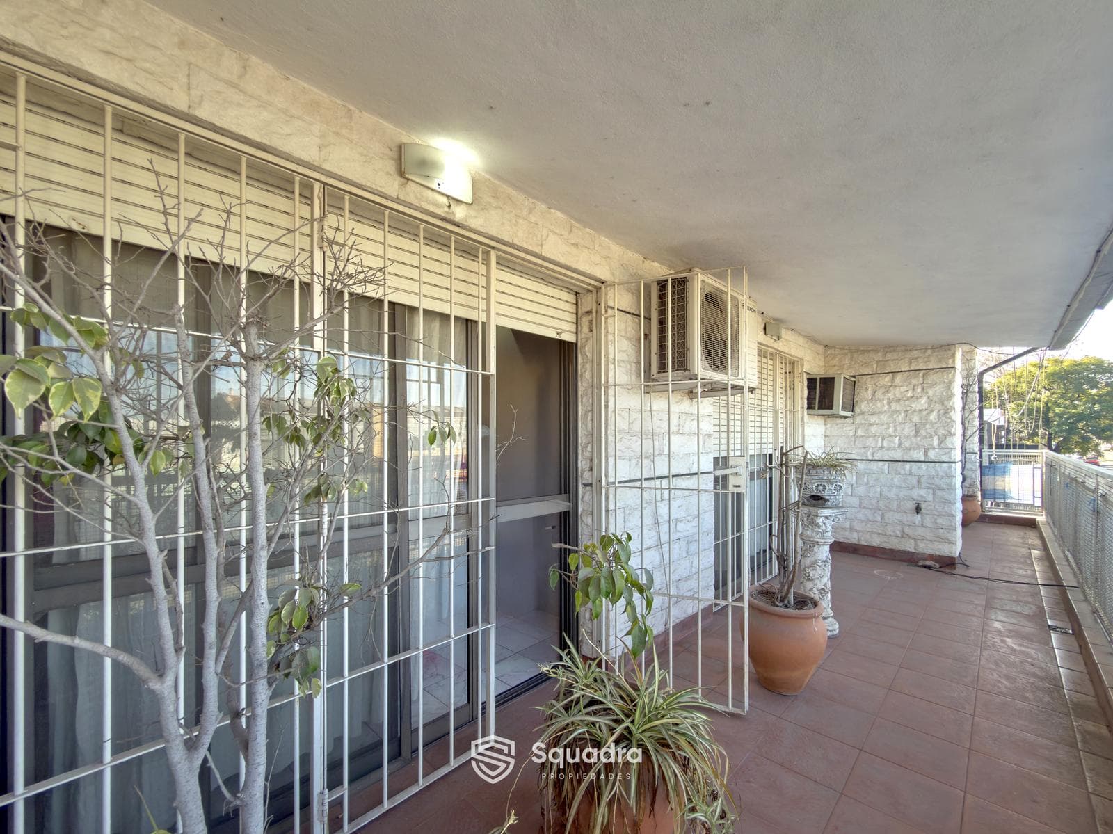 FOR SALE | TRADE - Commercial space, 4-bedroom house, covered patio, and garage - Belgrano, Rosario - QUALIFIES FOR A LOAN.