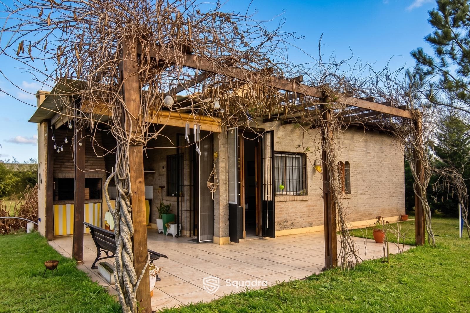 FOR SALE | TRADE - 1-bedroom house with a patio - Punta Chacra, Roldán. - QUALIFIES FOR A LOAN