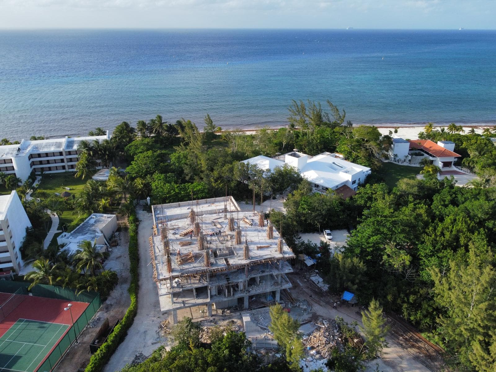 BEACHFRONT CONDOMINIUM FOR SALE IN COZUMEL