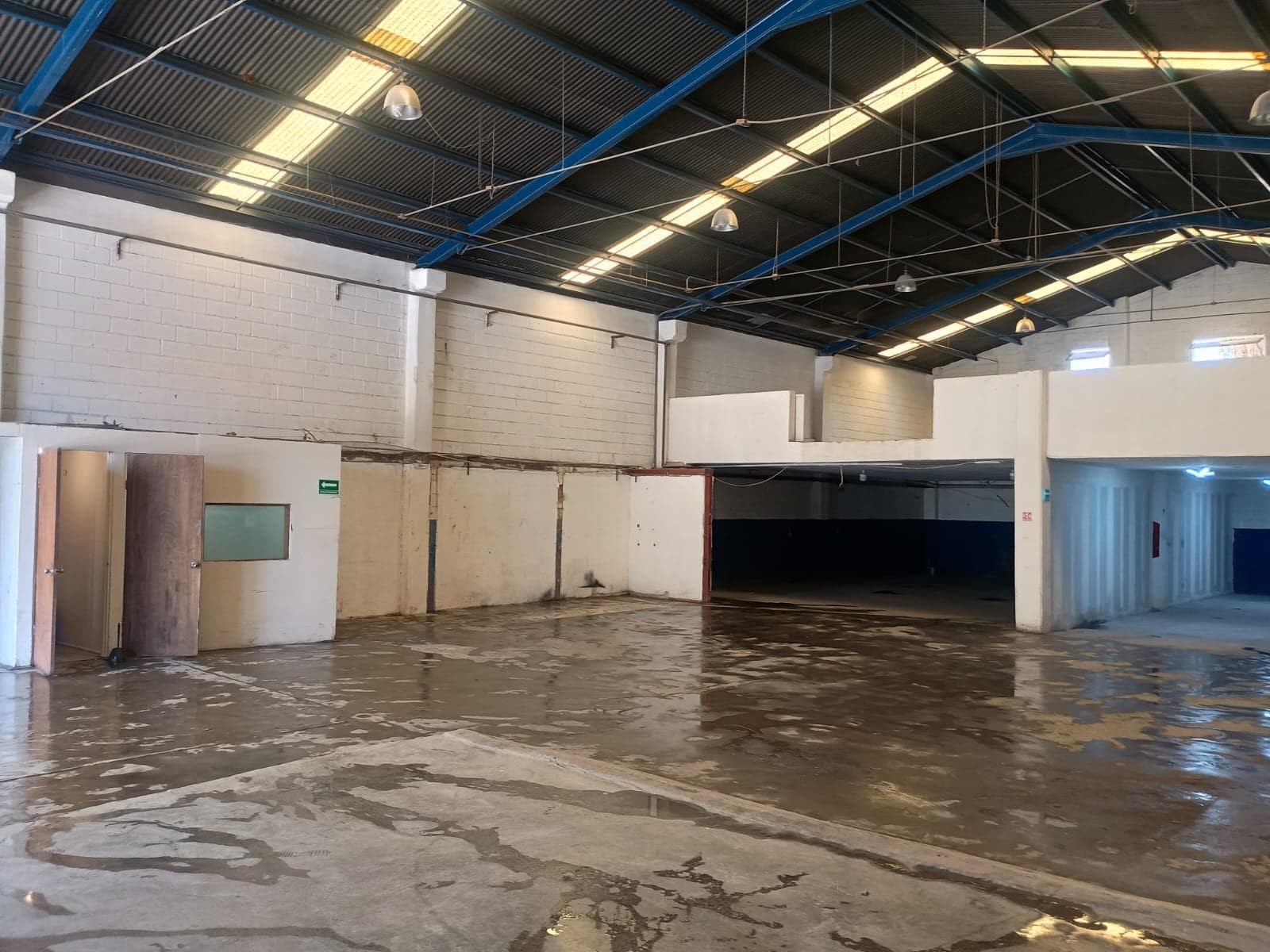 COMMERCIAL/INDUSTRIAL WAREHOUSE FOR RENT IN THE MITRAS SUR NEIGHBORHOOD, MONTERREY