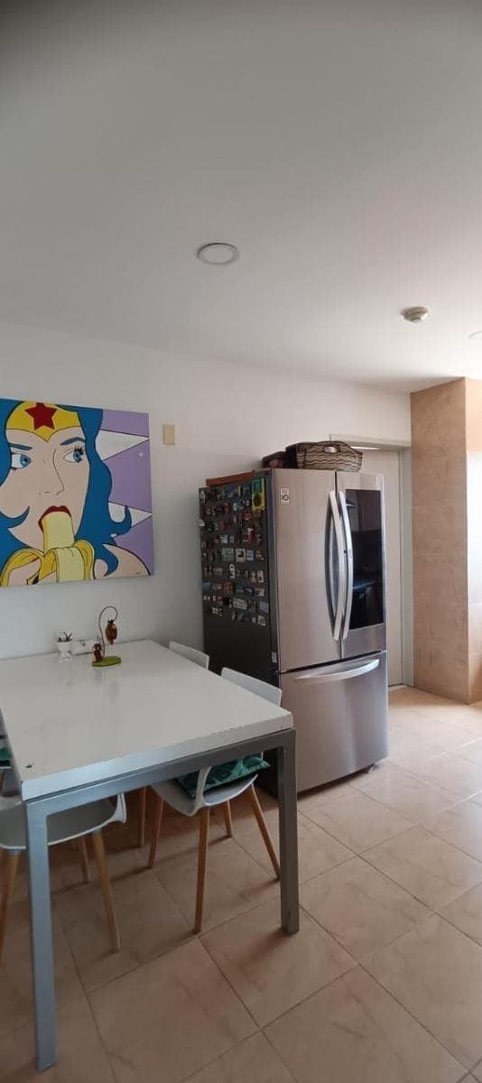 3-Bedroom Apartment for Sale with a Balcony in Torre San Jerónimo