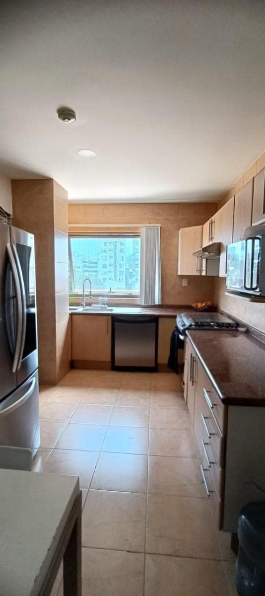 3-Bedroom Apartment for Sale with a Balcony in Torre San Jerónimo
