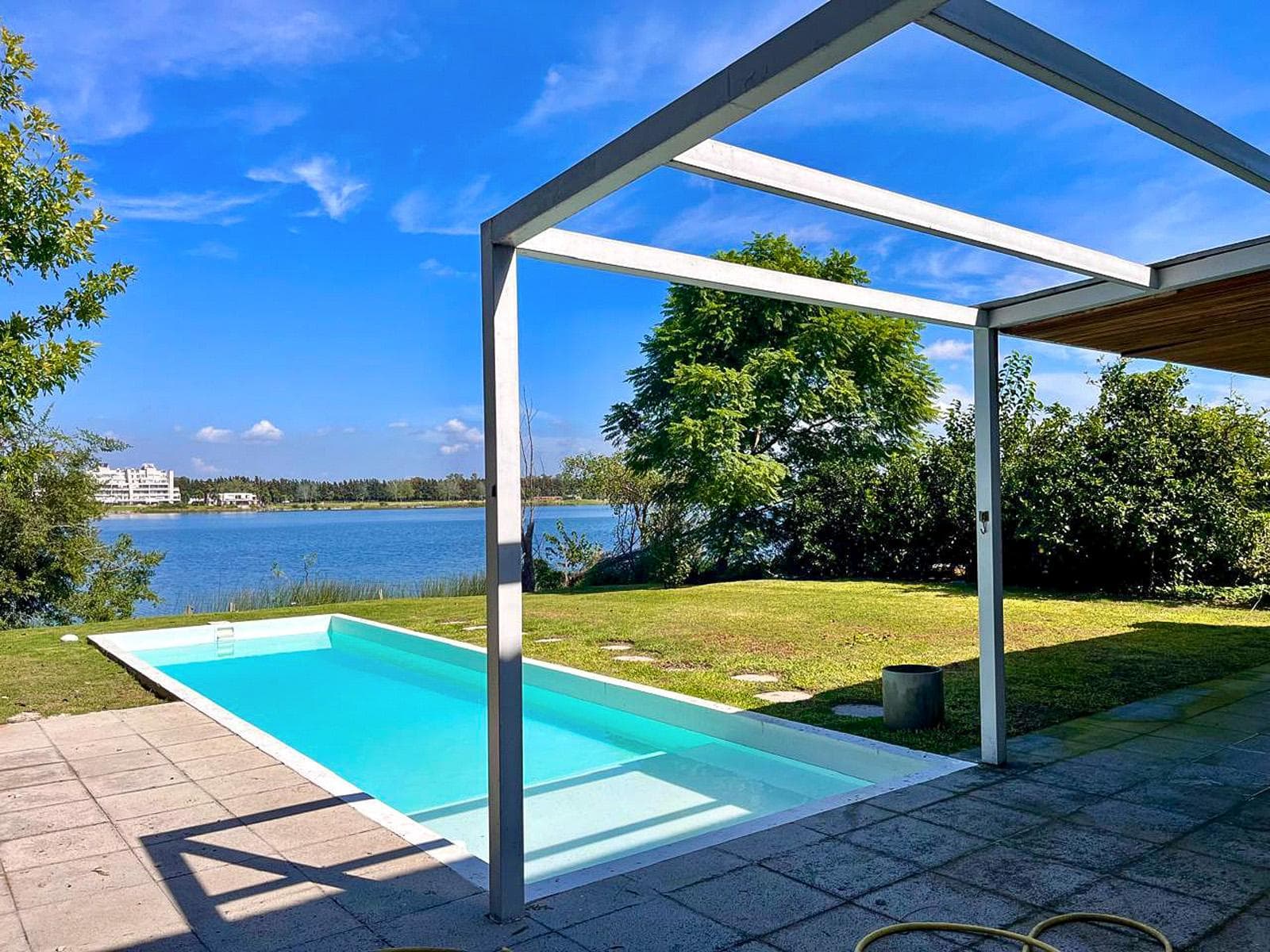 For Sale or Rent: 5-Bedroom House in La Laguna, Santa Clara Neighborhood, Villanueva, Tigre