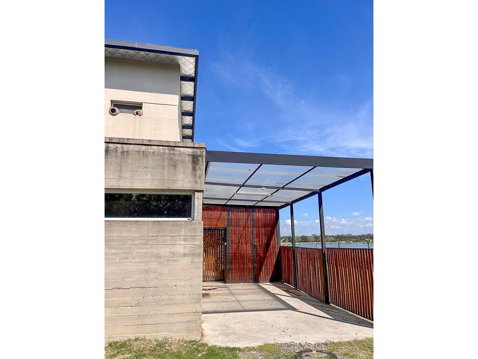 For Sale or Rent: 5-Bedroom House in La Laguna, Santa Clara Neighborhood, Villanueva, Tigre