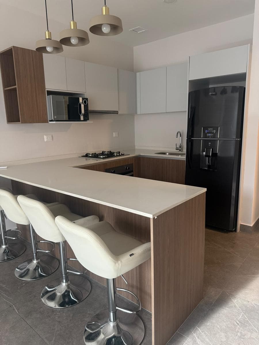 APARTMENT FOR RENT ON VIA CORDILLERA