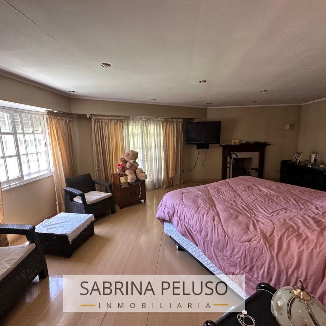 6-room house for sale in Ituzaingó